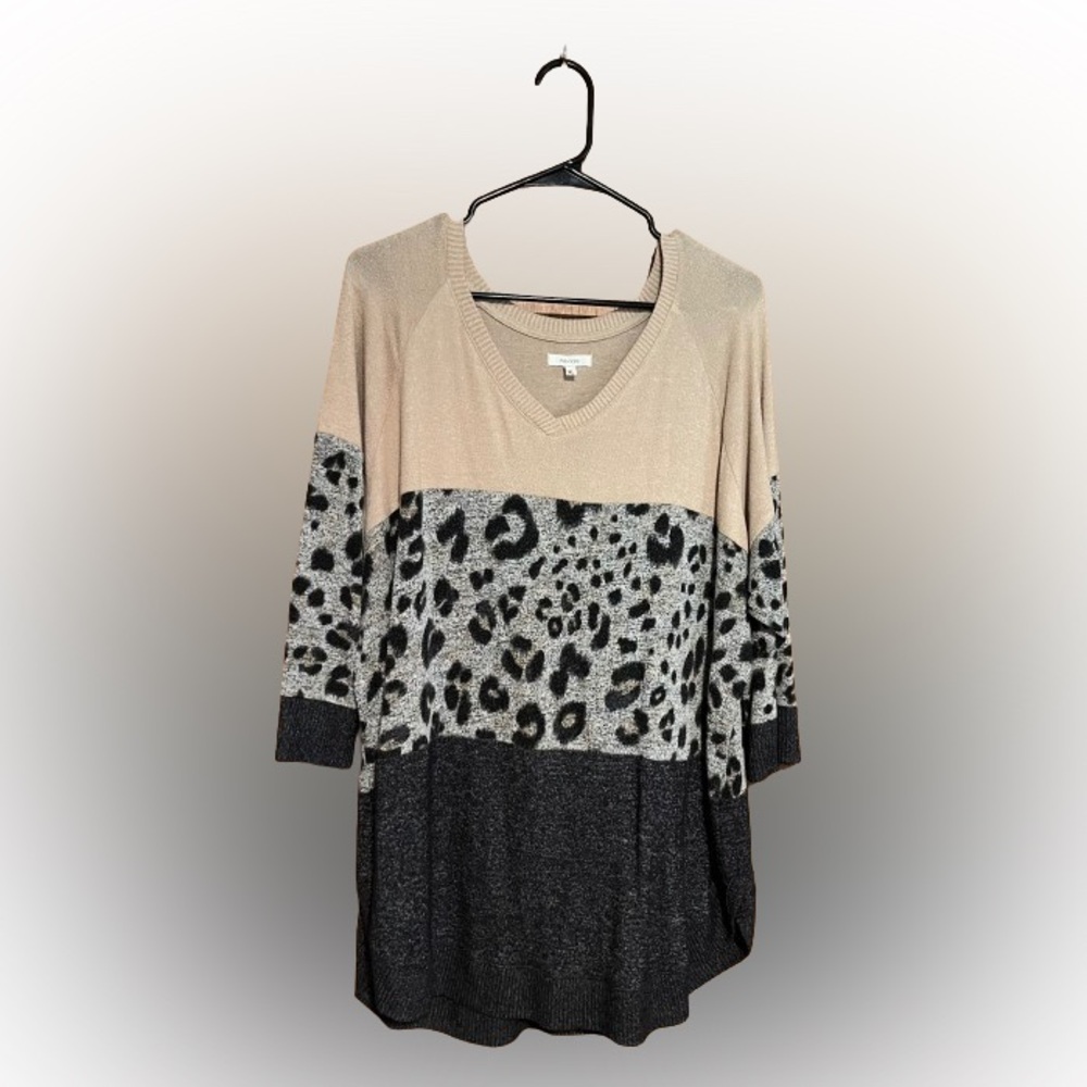 Maurice’s sweater size XL